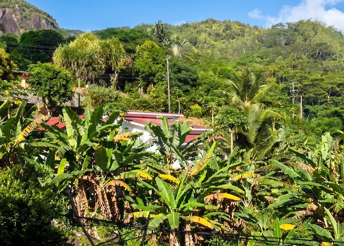 Charming House In With Mountain View * ויקטוריה